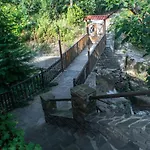 Hotel комплекс водопада