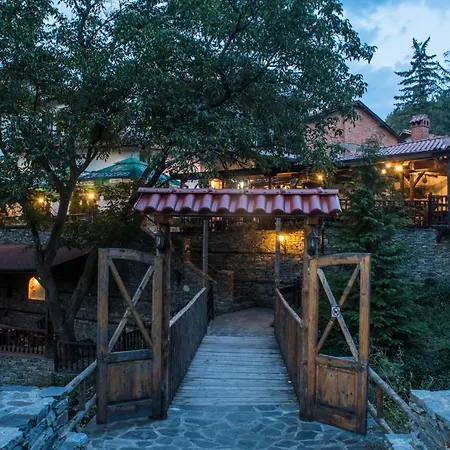 комплекс водопада Hotel Khrabrino