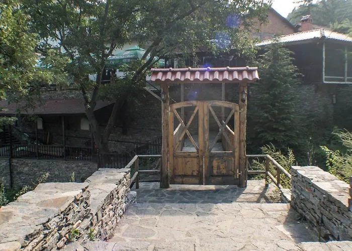 комплекс водопада Khrabrino